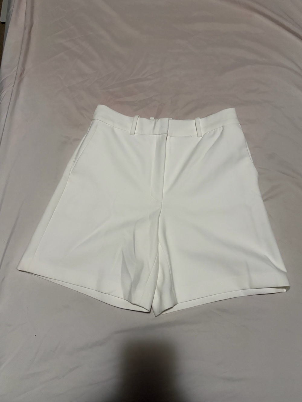 Babaton White Agency Shorts - Long